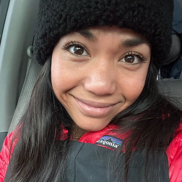 Meet your Posher, Lyna - Picture 1 of 2